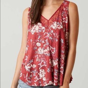 Lucky Brand women’s wildflower lace trimmed tank